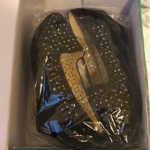 Kids Low 40 black wedges, cutout w/ rhinestones